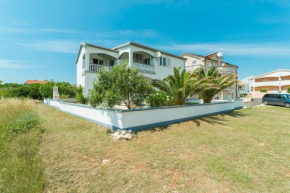 Apartments by the sea Vir - 18549